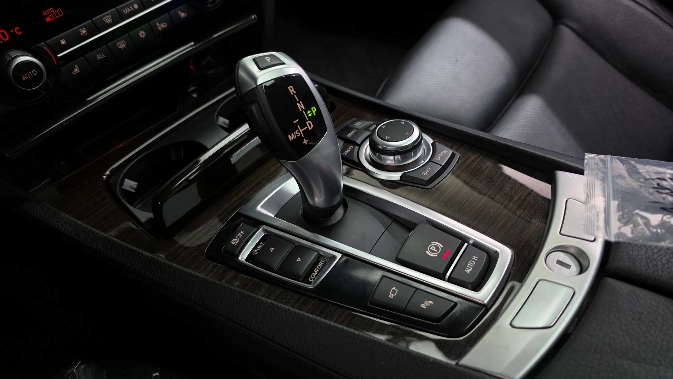 BMW 7-Series F01, 2012 — фото 9