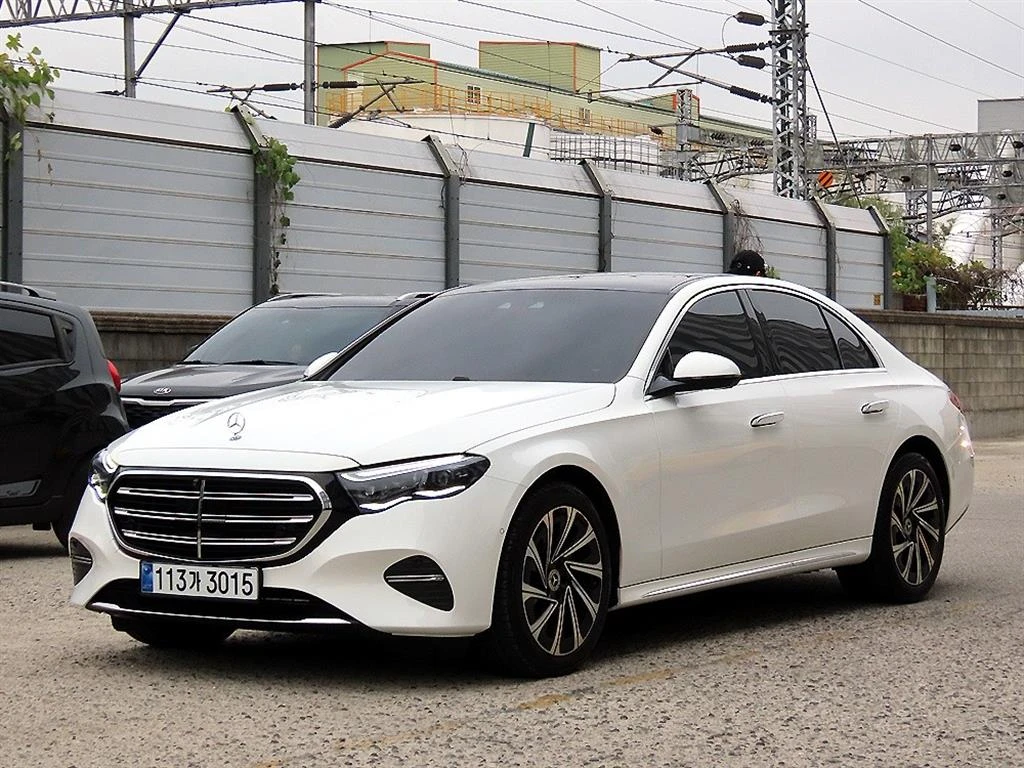 Mercedes-Benz E-Class W214