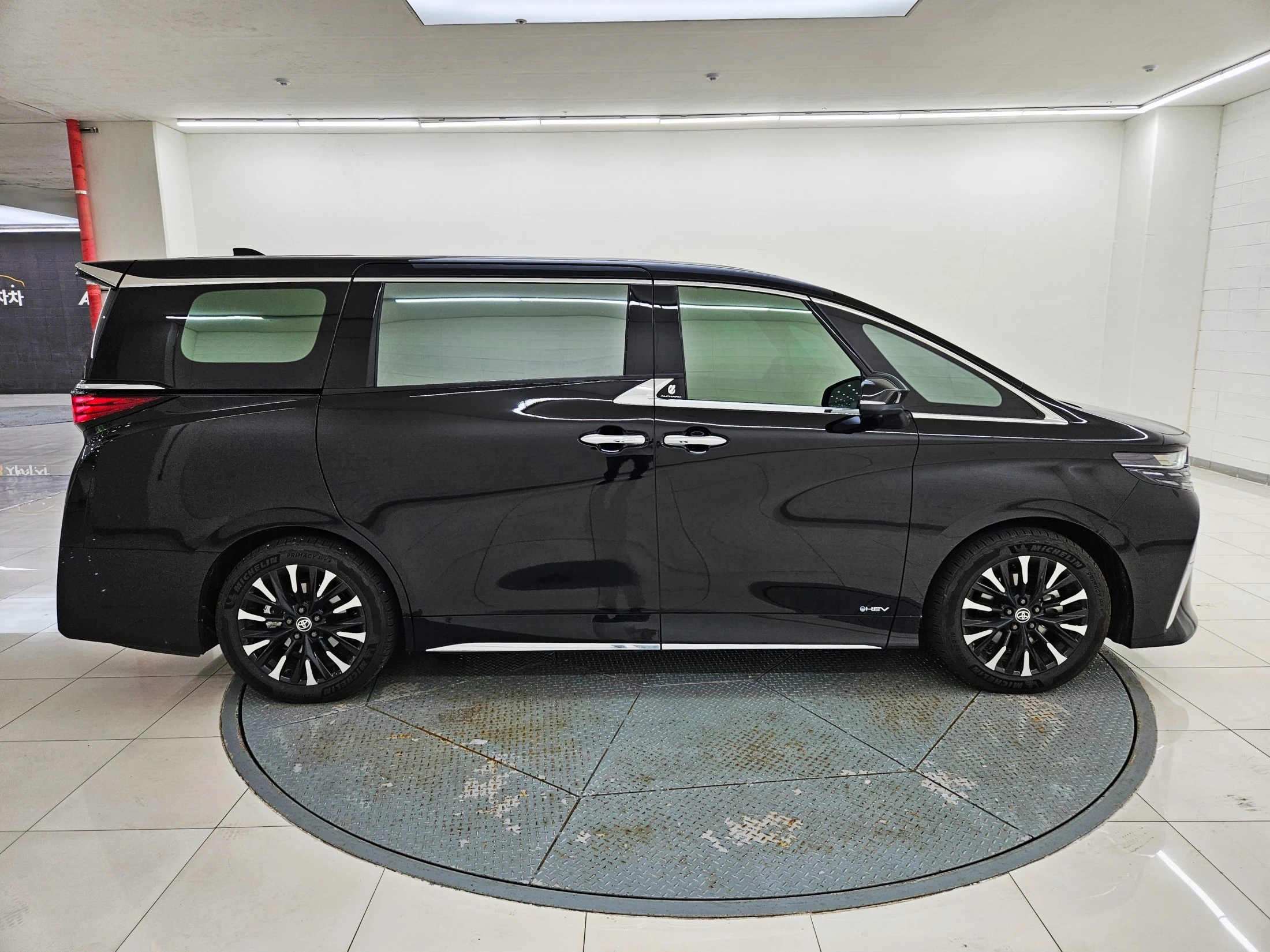 Toyota Alphard Alpad, 2026 — фото 4