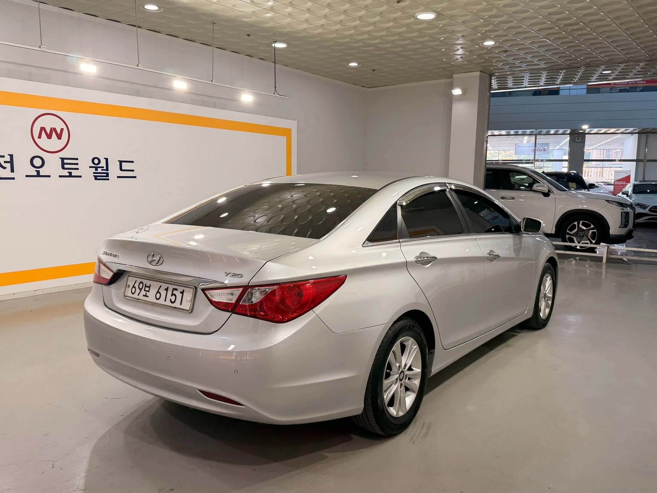 Hyundai Sonata YF Sonata, 2010 — фото 4