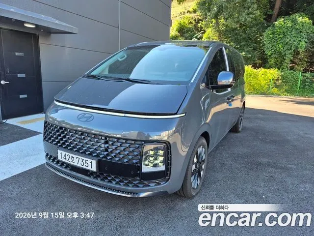 Hyundai Staria