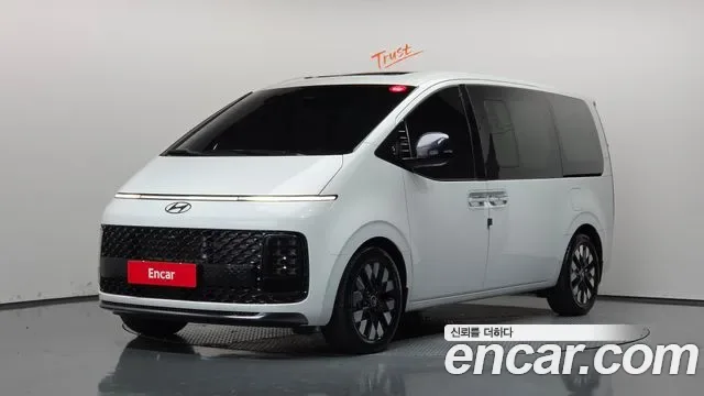 Hyundai Staria
