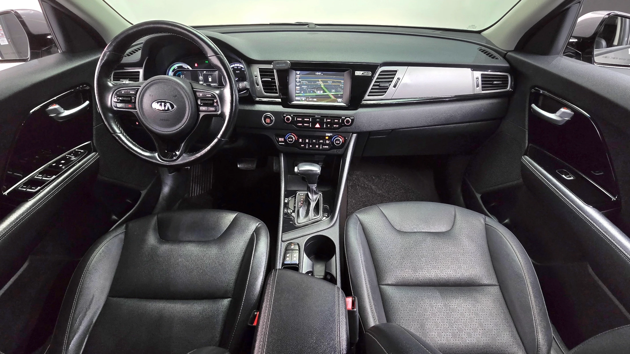 Kia Niro, 2017 — фото 7