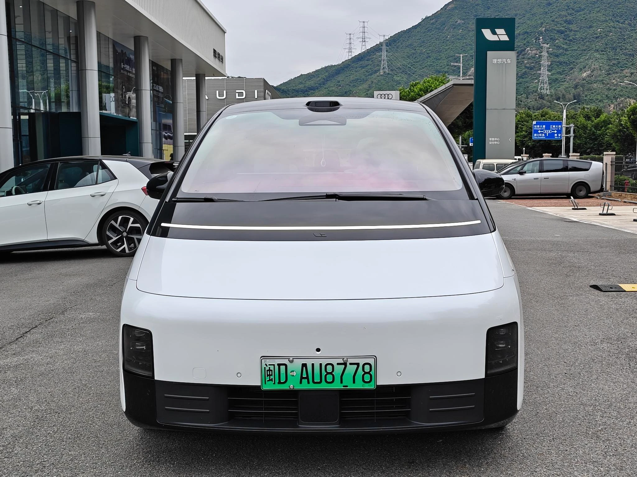 Li Auto Ideal MEGA, 2025 — фото 2