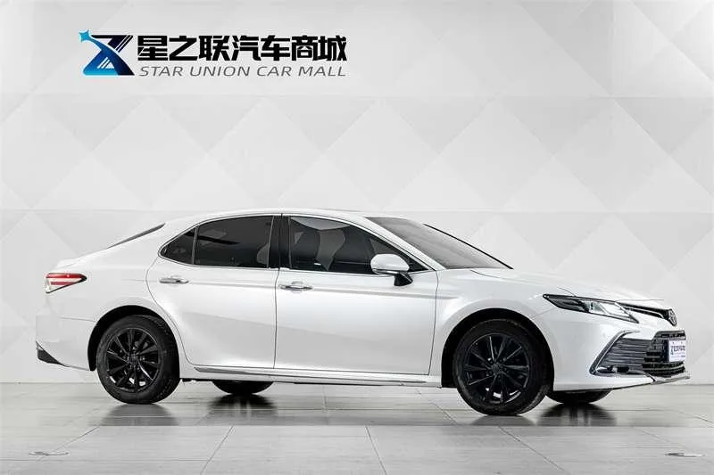 Toyota Camry, 2023 — фото 5