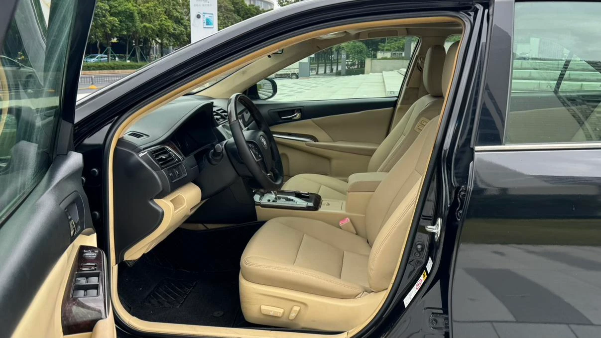 Toyota Camry, 2015 — фото 13