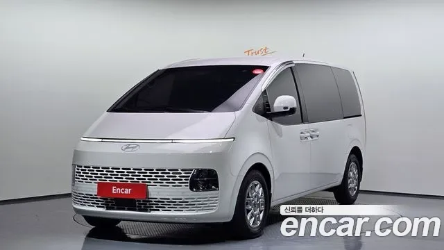 Hyundai Staria
