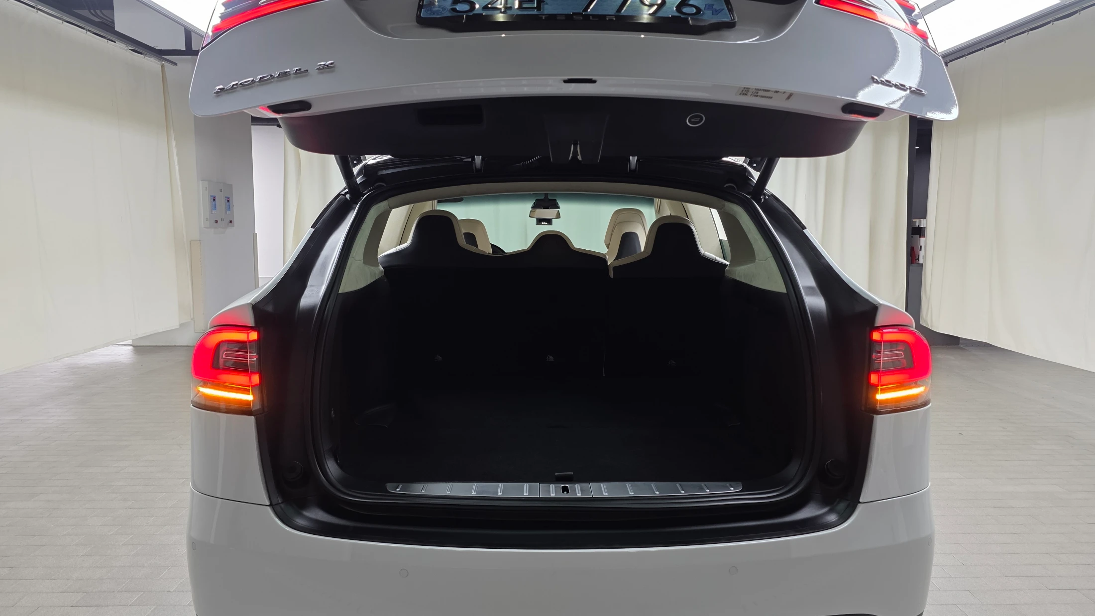 Tesla Model X, 2019 — фото 15