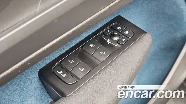 Volvo C40 Ricagiji, 2022 — фото 33