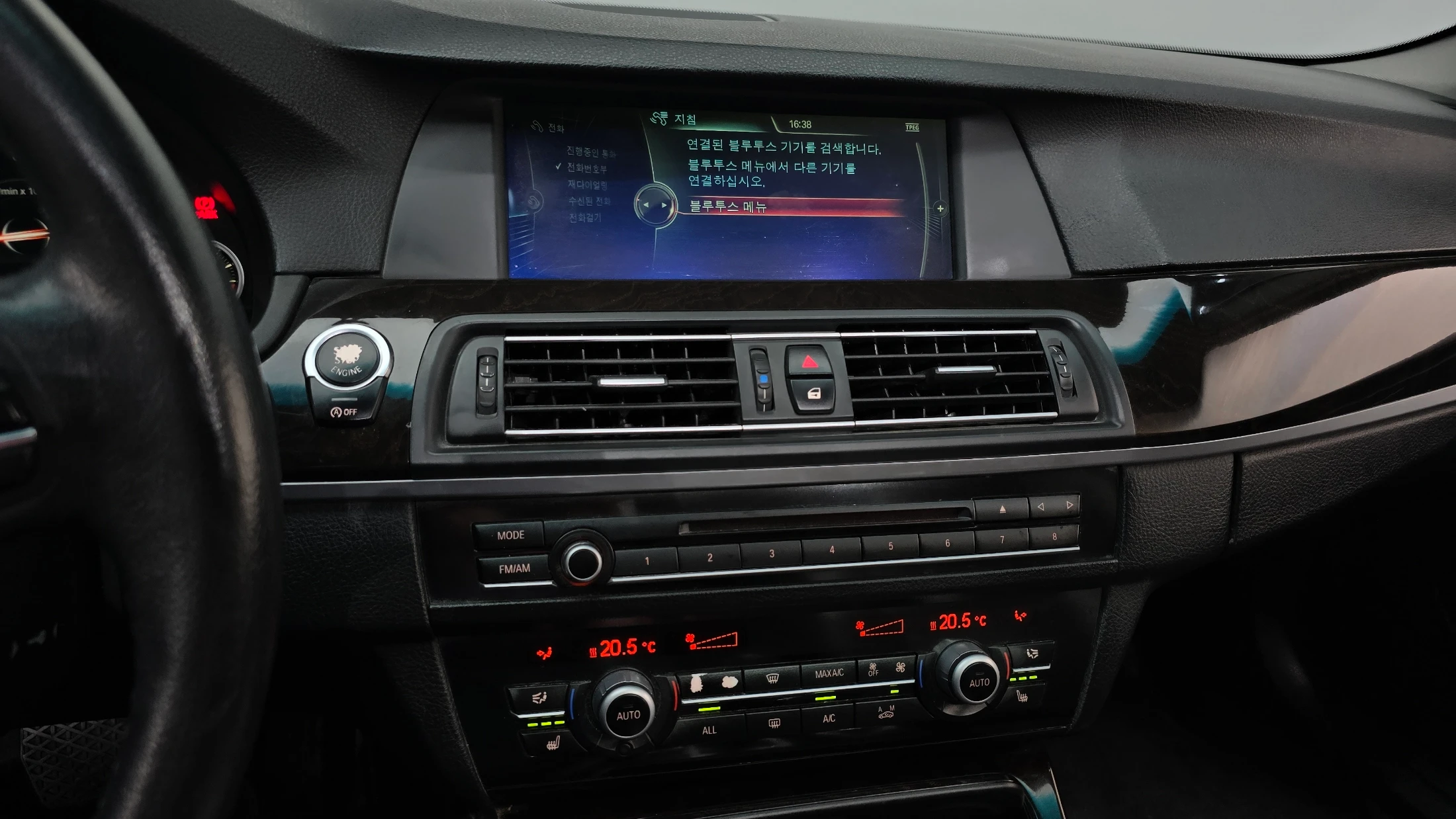 BMW 5-Series F10, 2013 — фото 15