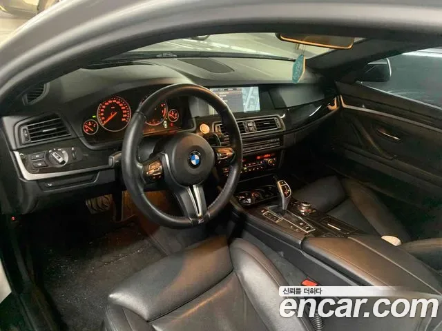 BMW 5-Series F10, 2011 — фото 12