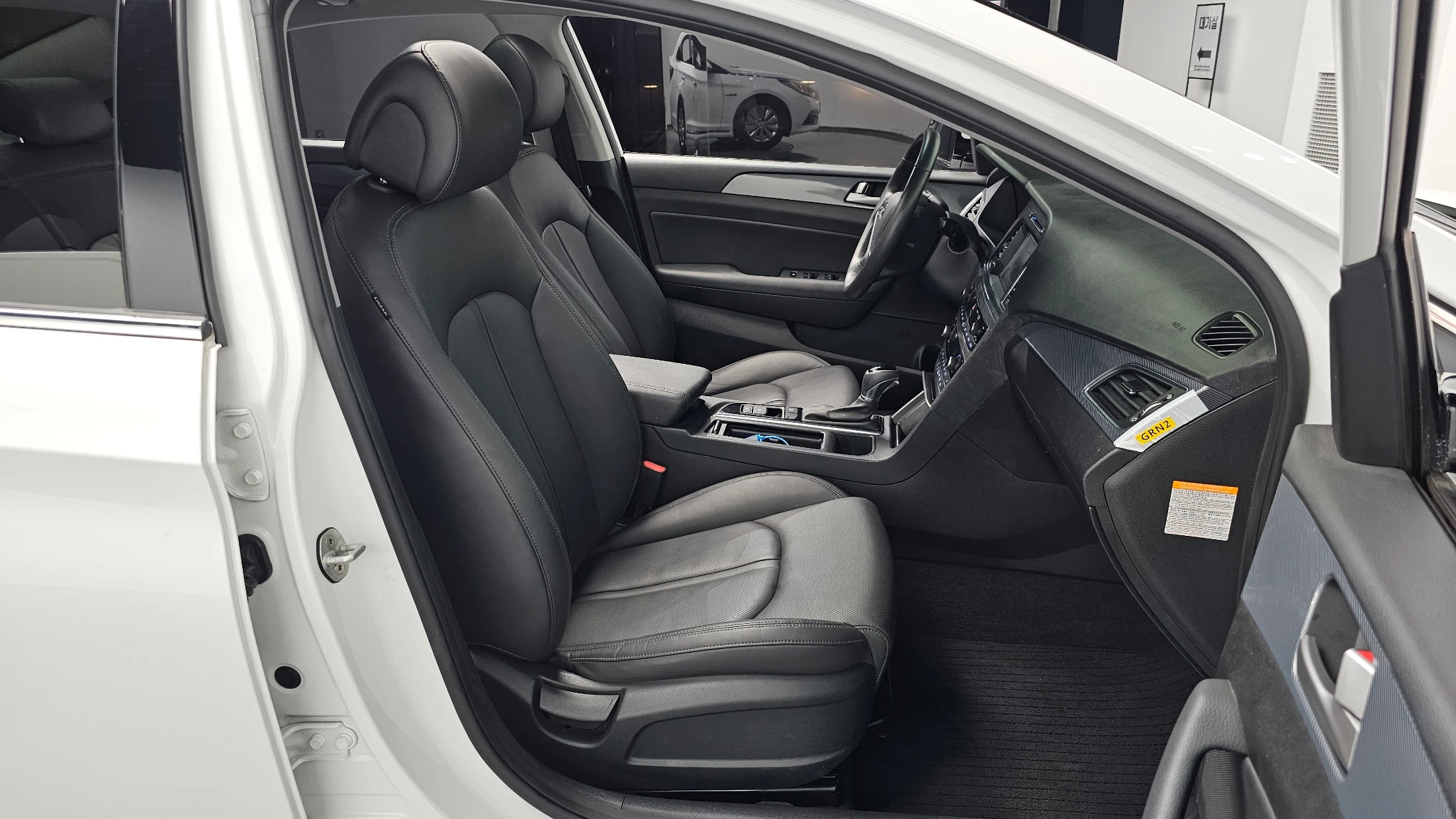 Hyundai Sonata LF Sonata Hybrid, 2016 — фото 12