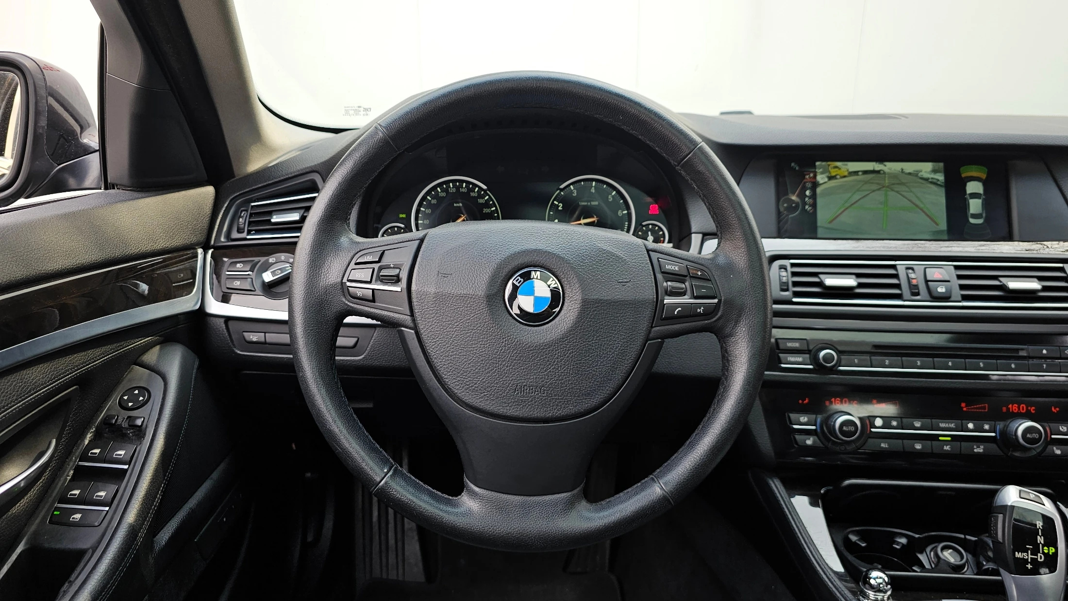 BMW 5-Series F10, 2013 — фото 13