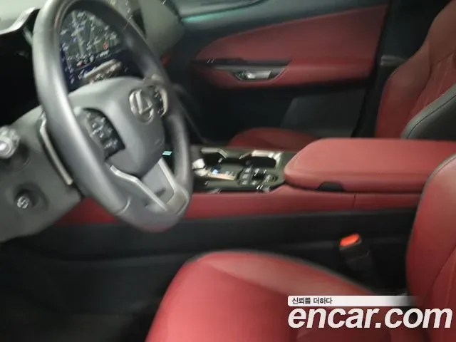 Lexus Nx Nx450h+, 2025 — фото 12