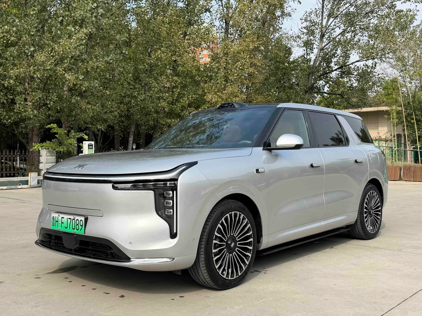 Zhiji Automobile Zhiji LS8