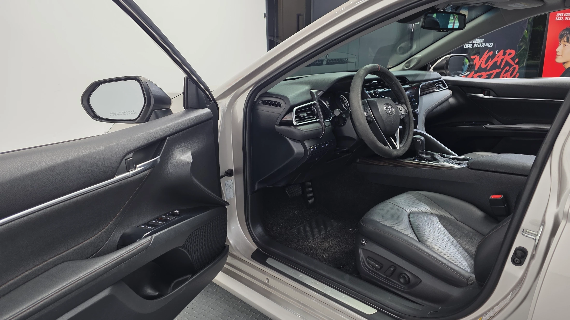 Toyota Camry xv70, 2018 — фото 10