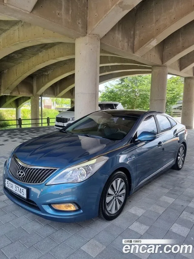 Hyundai Grandeur HG Hybrid