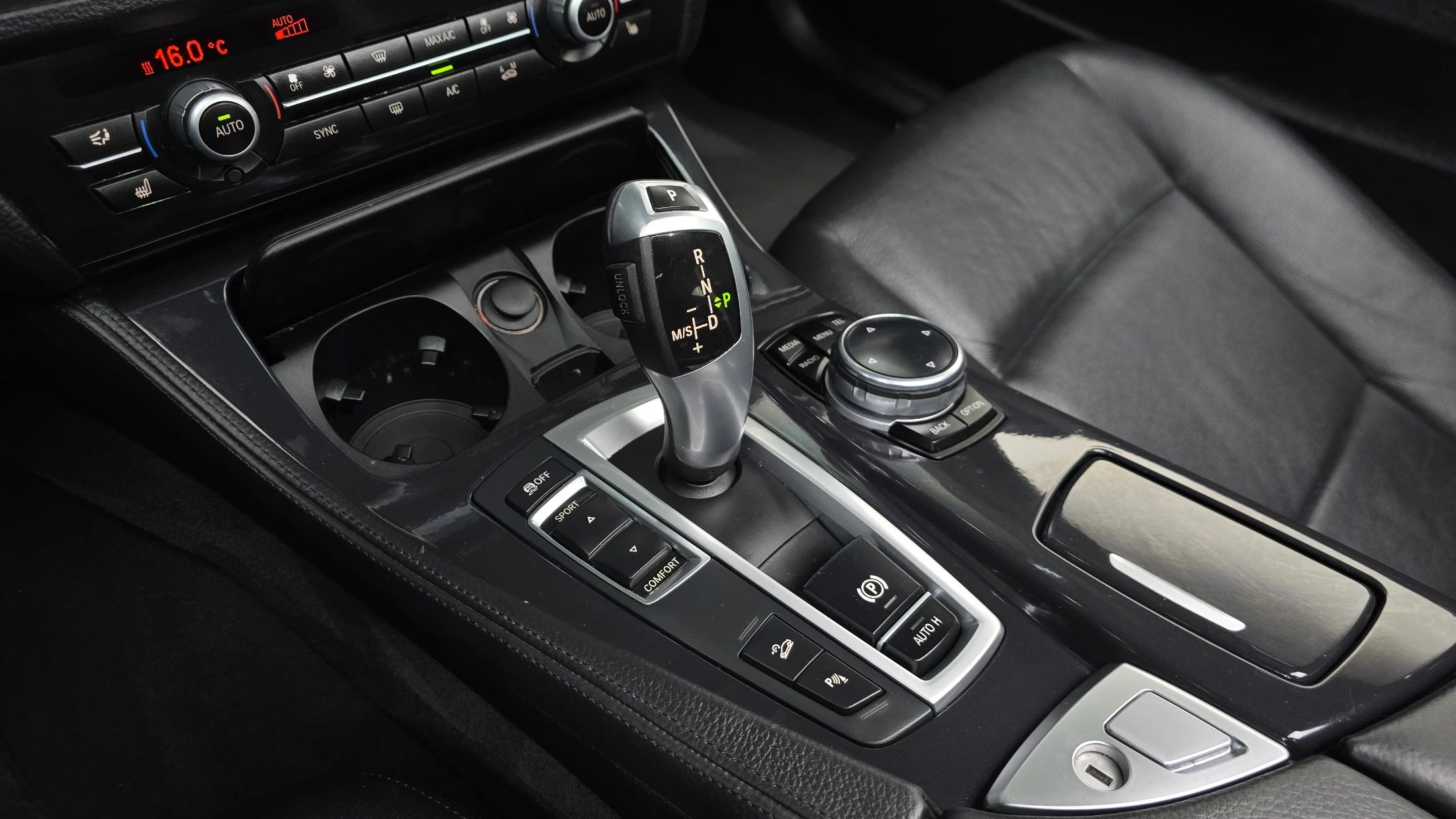 BMW 5-Series F10, 2013 — фото 9