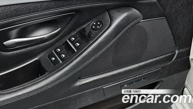BMW 5-Series F10, 2014 — фото 17