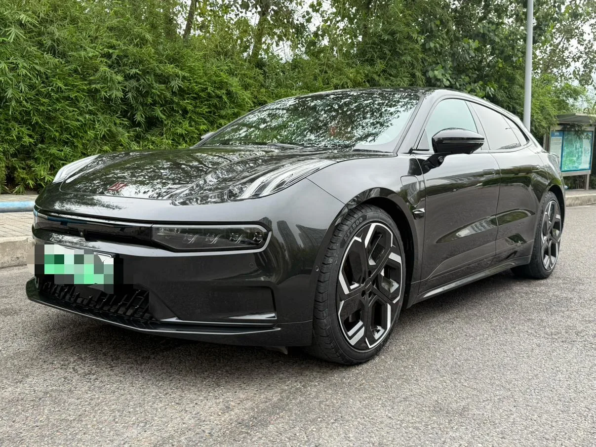 ZEEKR 001