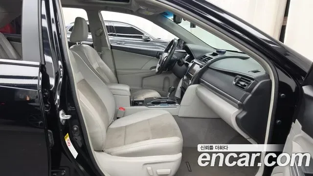 Toyota Camry, 2012 — фото 11