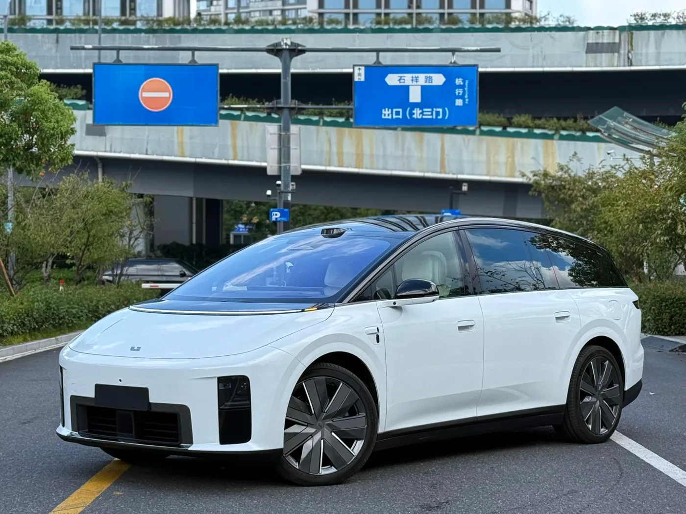 Li Auto ideal i9