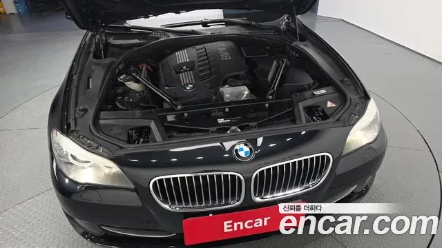 BMW 5-Series F10, 2011 — фото 6