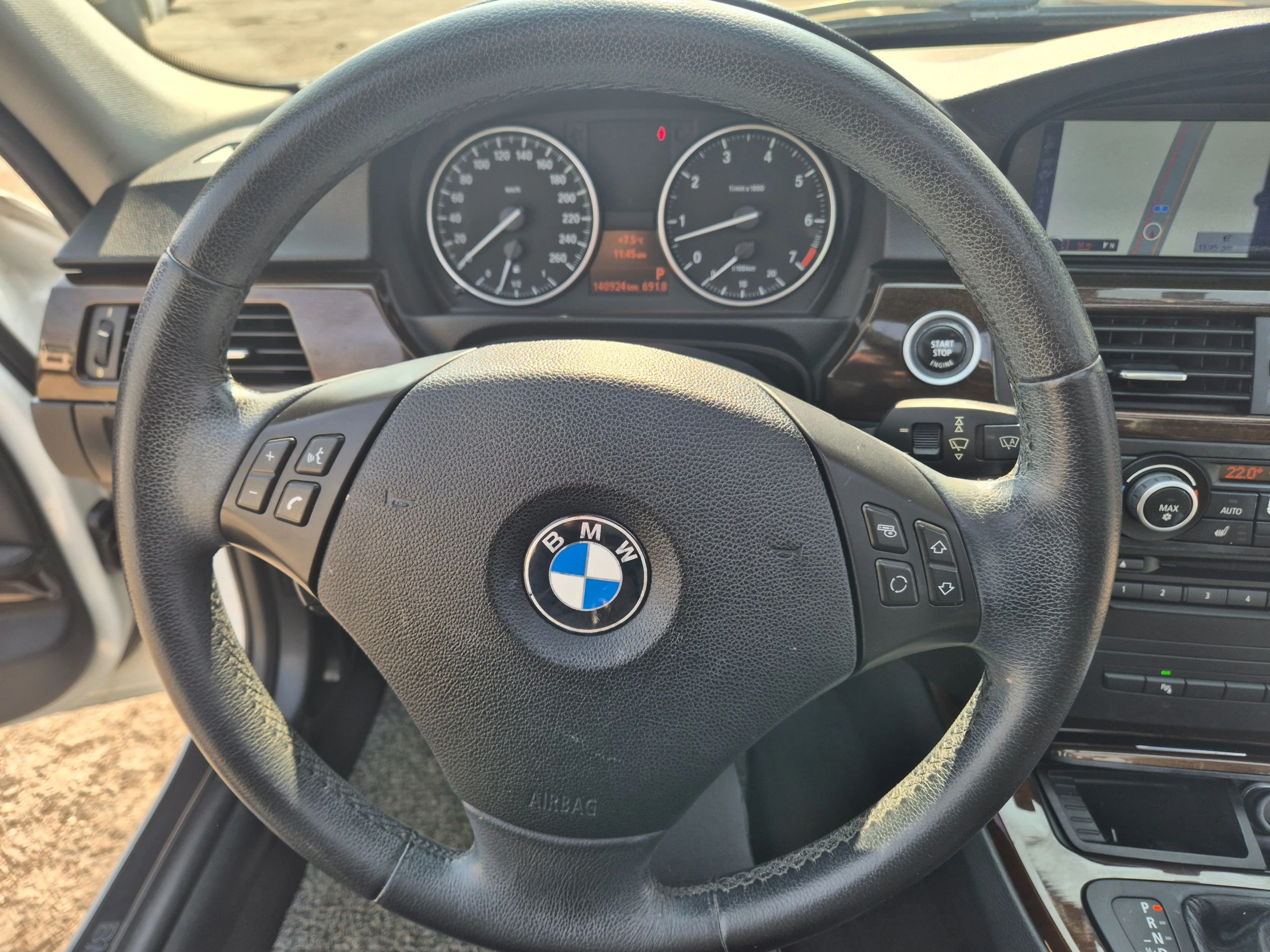 BMW 3-Series E90, 2011 — фото 13