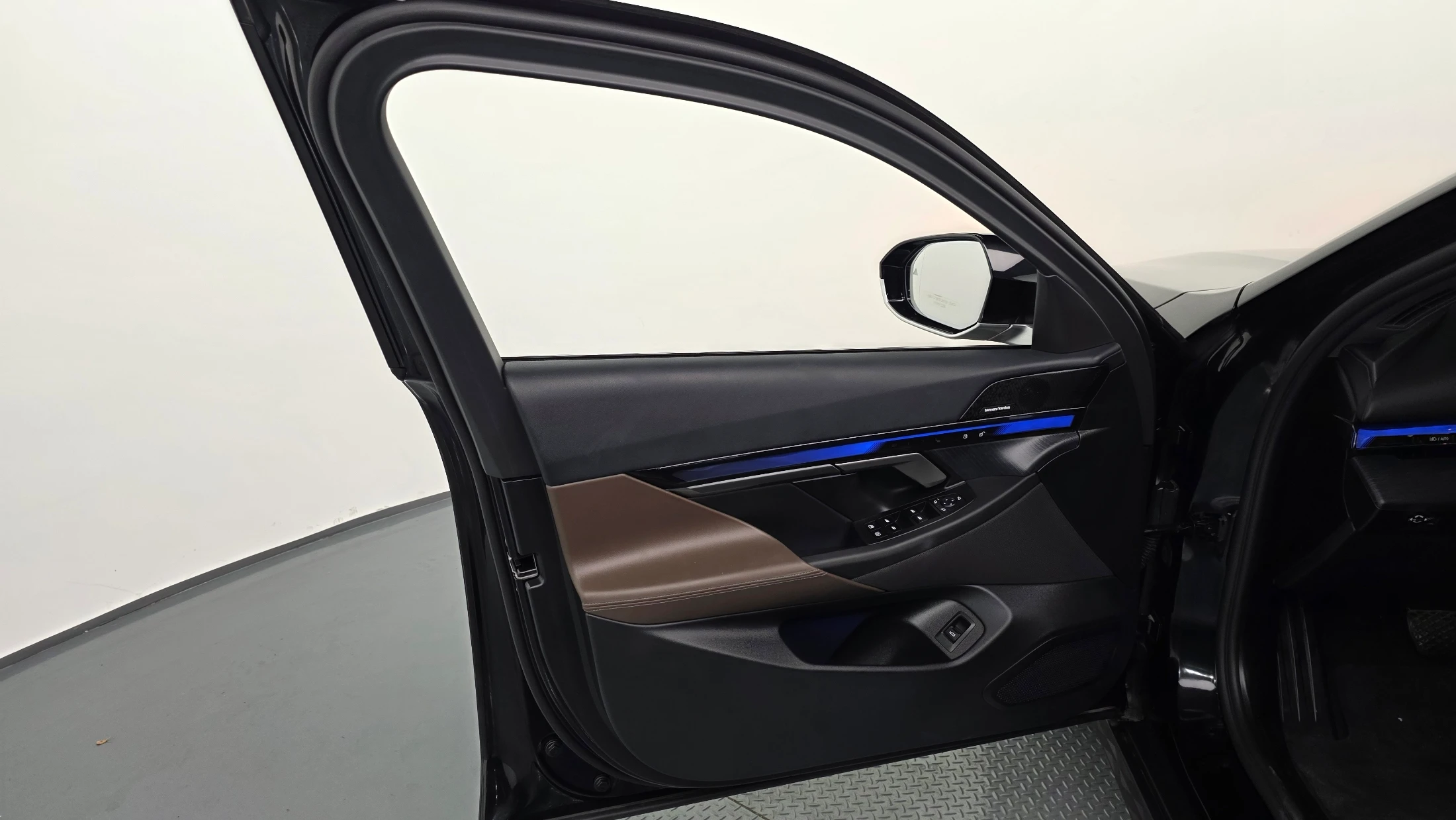 BMW I5 G60, 2025 — фото 24