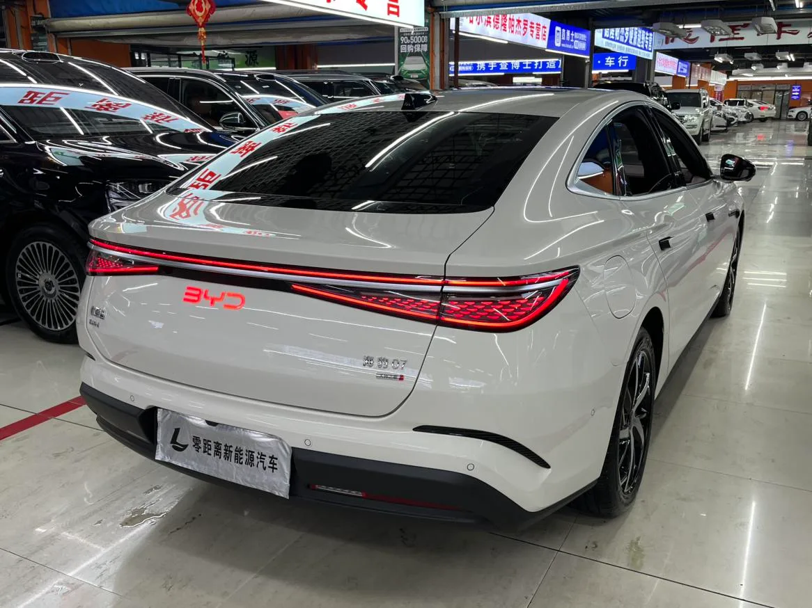 BYD Seal 07DM, 2026 — фото 6