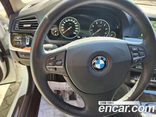 BMW 5-Series F10, 2013 — фото 14