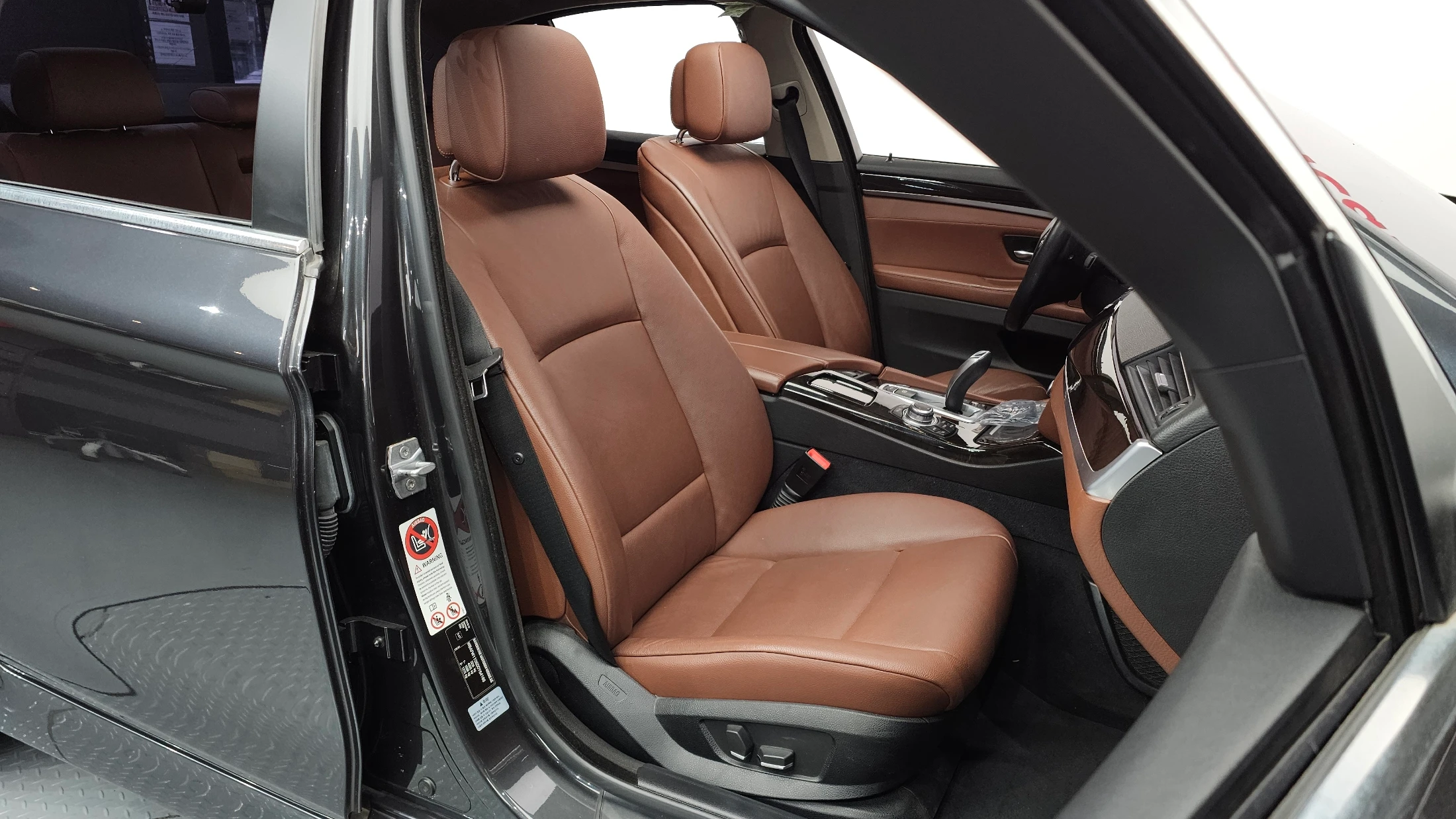 BMW 5-Series F10, 2013 — фото 10