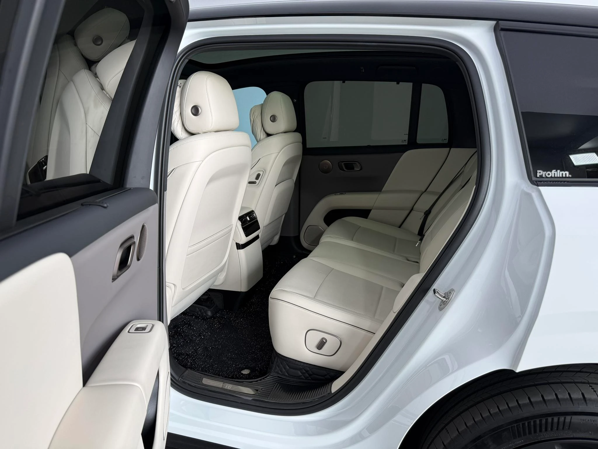 Li Auto ideal i6, 2025 — фото 13
