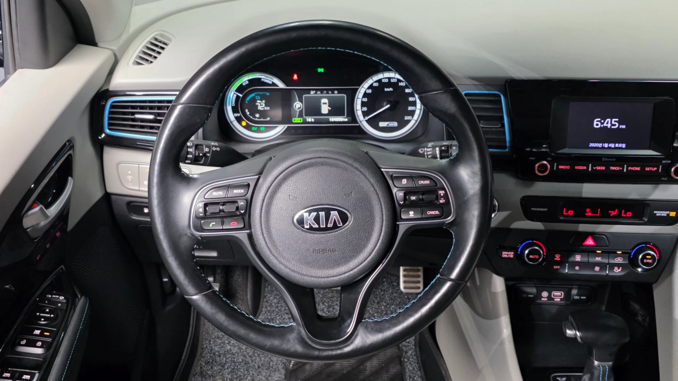 Kia Niro, 2017 — фото 13