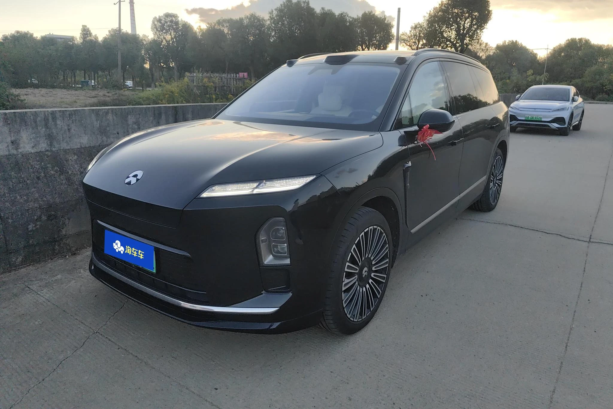NIO ES8