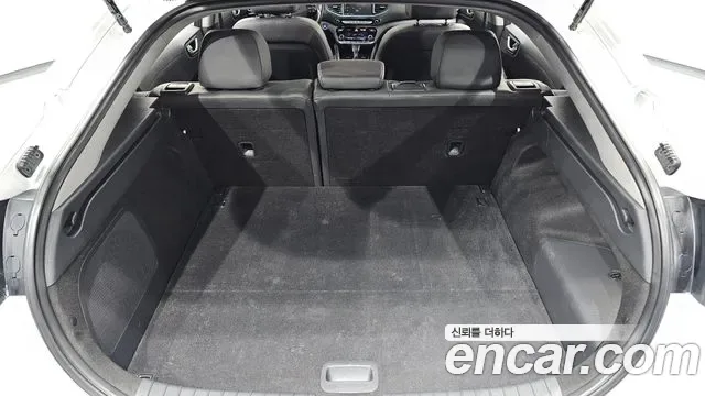 Hyundai Ioniq Ionic Hybrid, 2016 — фото 34