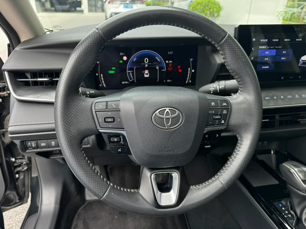 Toyota Camry, 2024 — фото 16