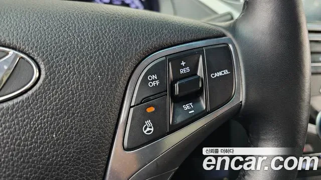 Hyundai Grandeur HG Hybrid, 2016 — фото 17