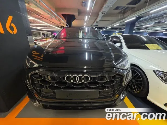 Audi Q8 4M