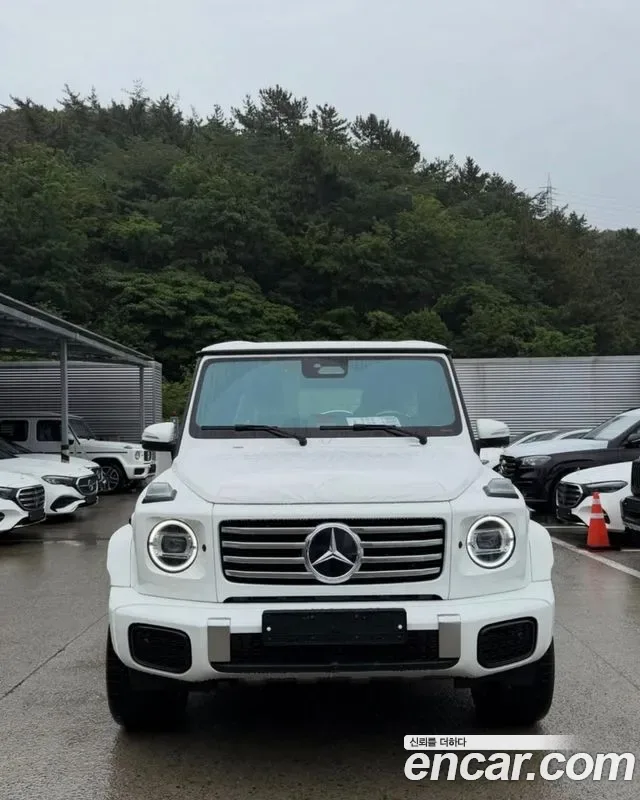 Mercedes-Benz G-Class W465