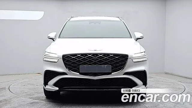 Genesis Gv70
