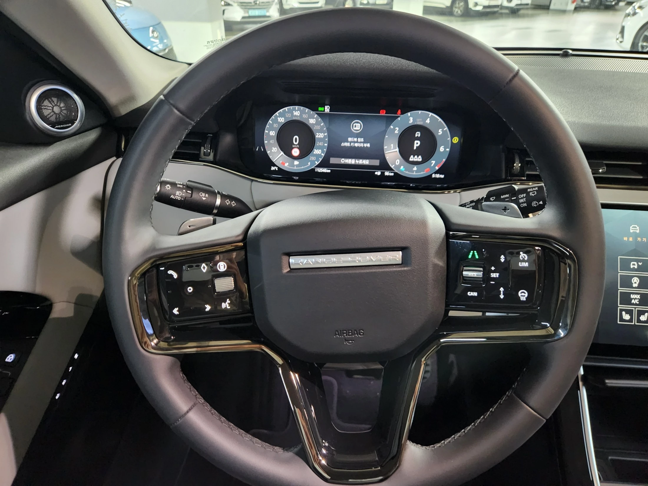 Land Rover Range Rover Evoque, 2025 — фото 13