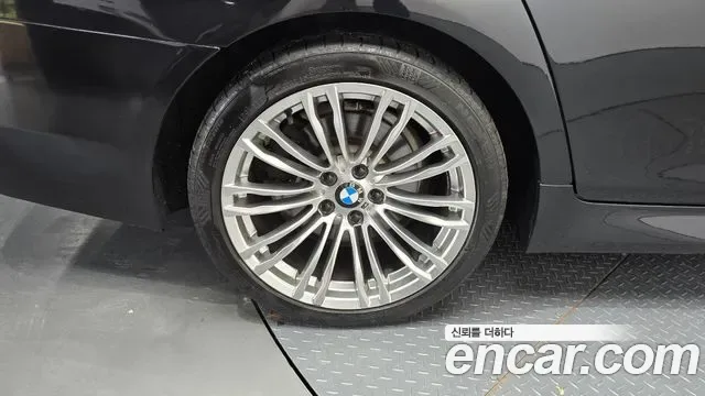 BMW 5-Series F10, 2013 — фото 21