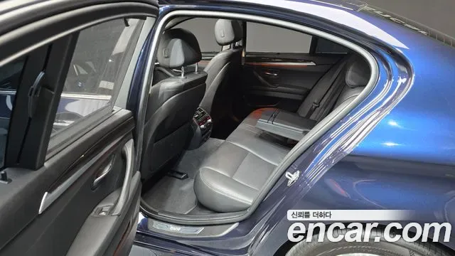 BMW 5-Series F10, 2013 — фото 11
