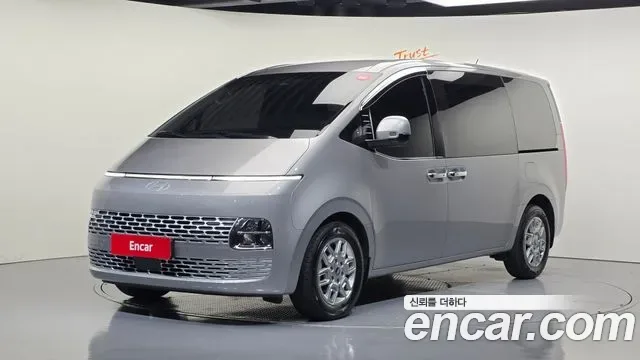 Hyundai Staria