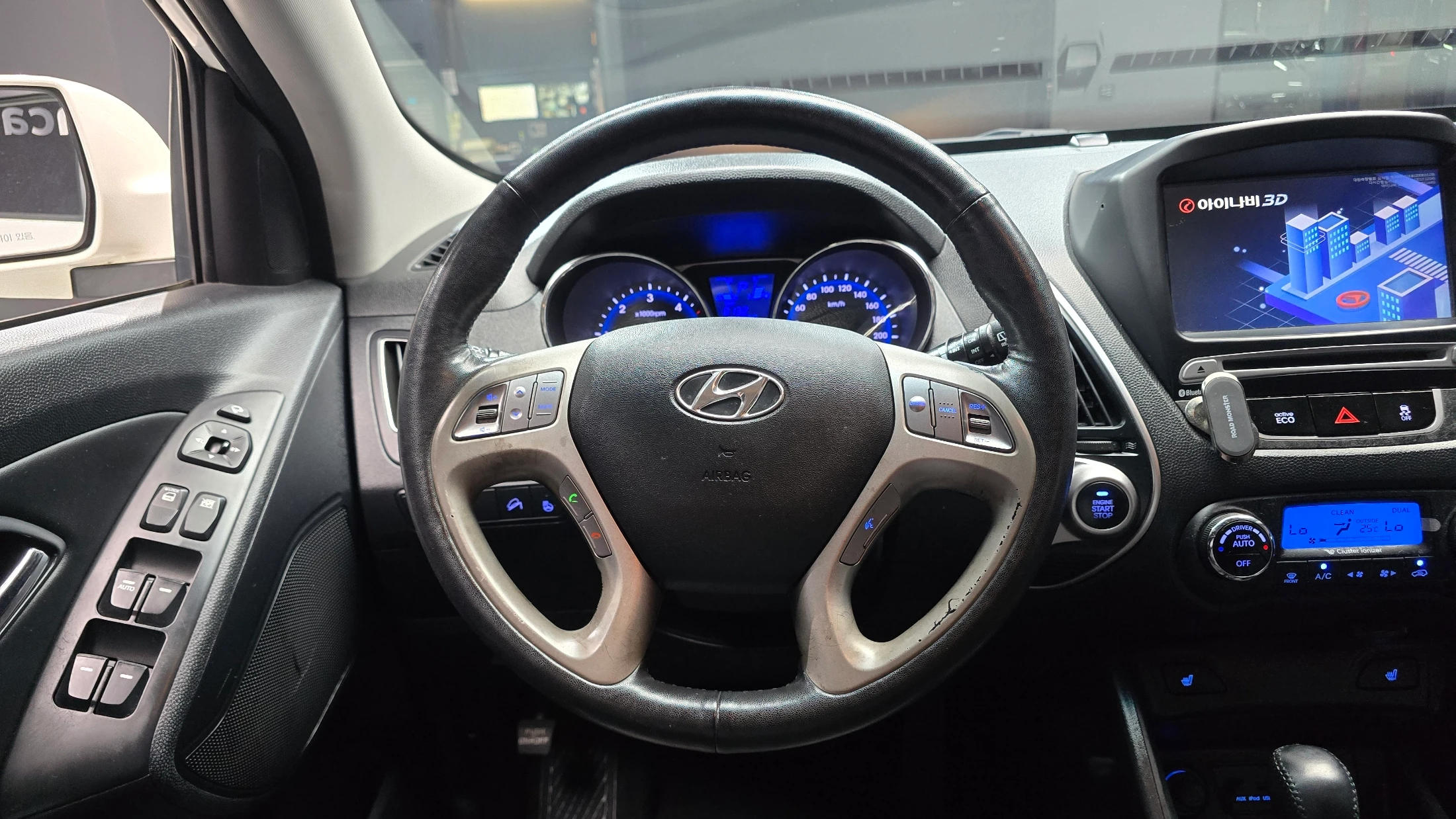 Hyundai Tucson ix, 2012 — фото 13