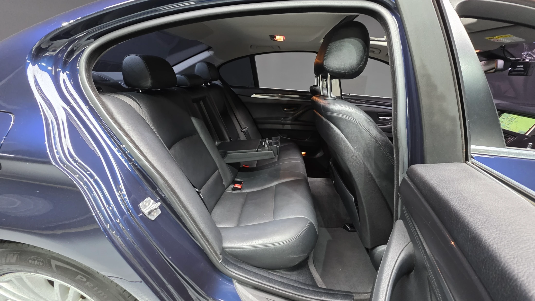BMW 5-Series F10, 2014 — фото 19