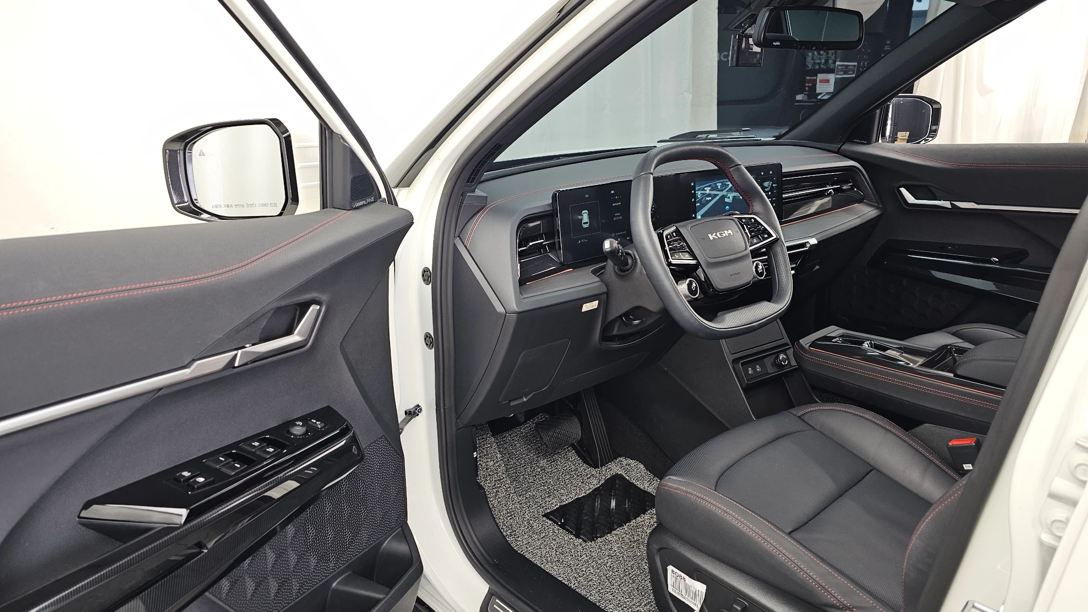 KG_Mobility_Ssangyong Actyon Activian, 2025 — фото 10