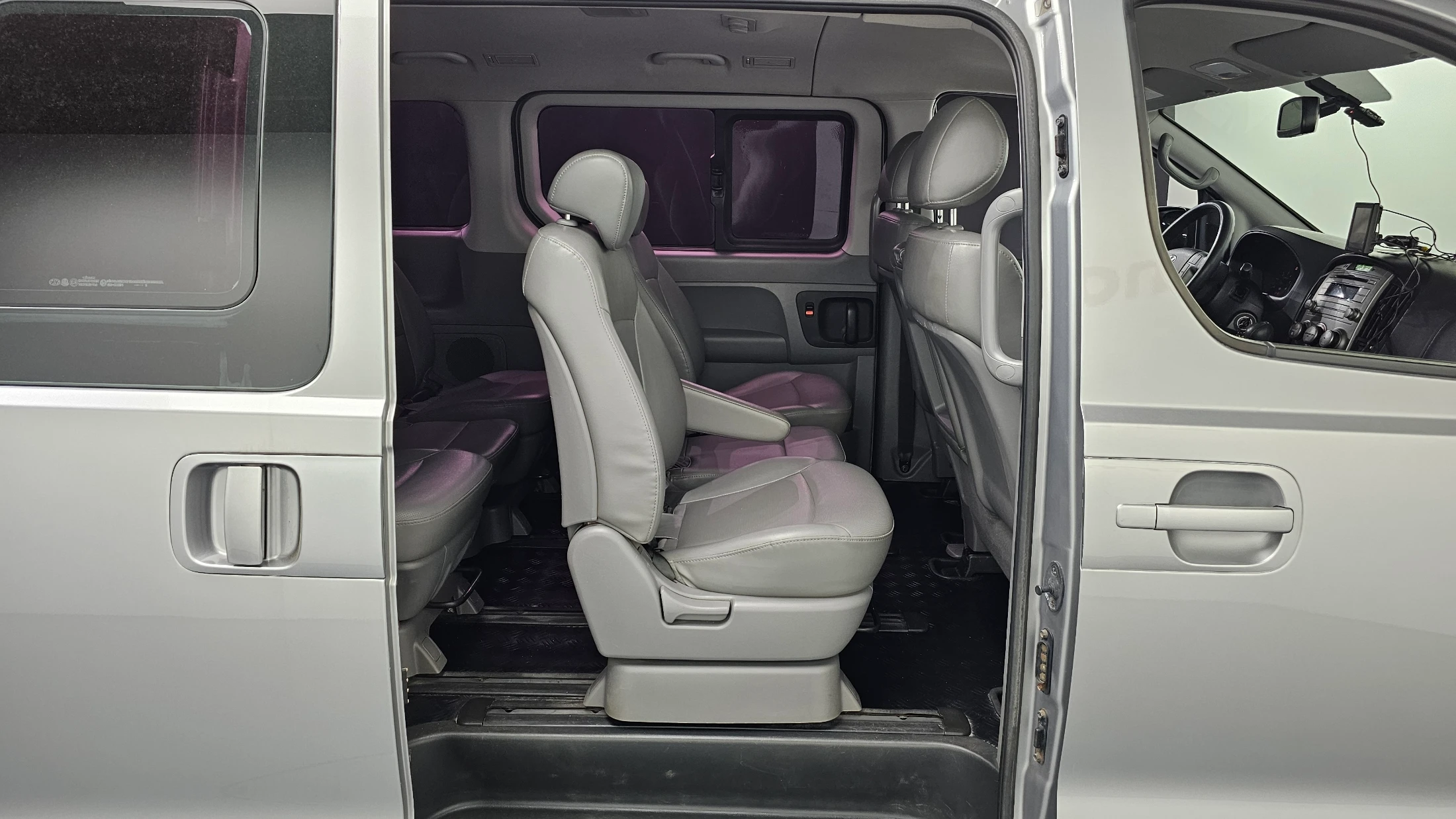 Hyundai Starex Grand Starex, 2012 — фото 11