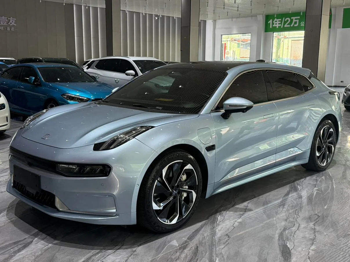 ZEEKR 001